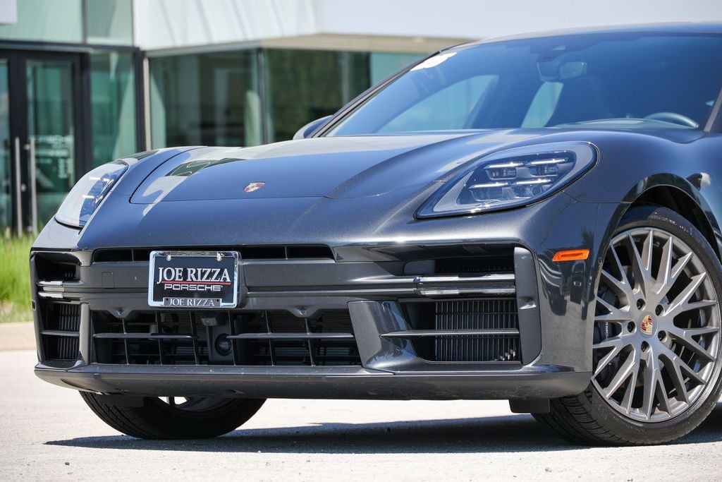2025 Porsche Panamera 4