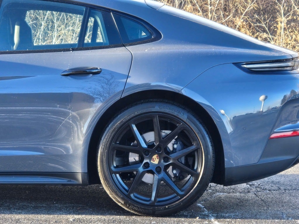 2025 Porsche Panamera 4