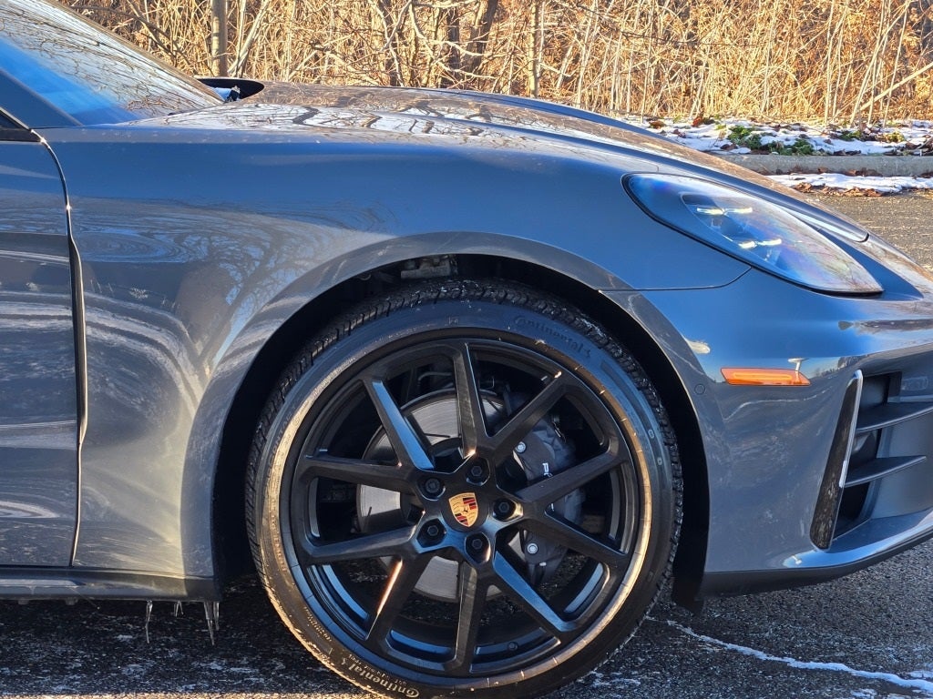 2025 Porsche Panamera 4