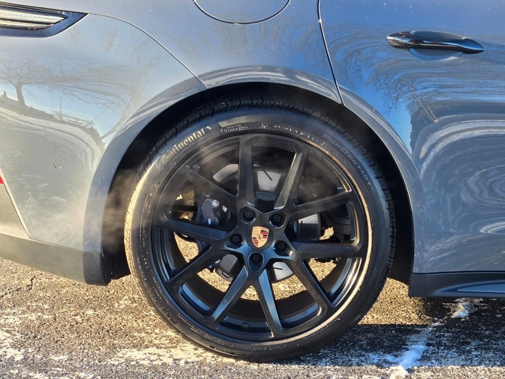 2025 Porsche Panamera 4