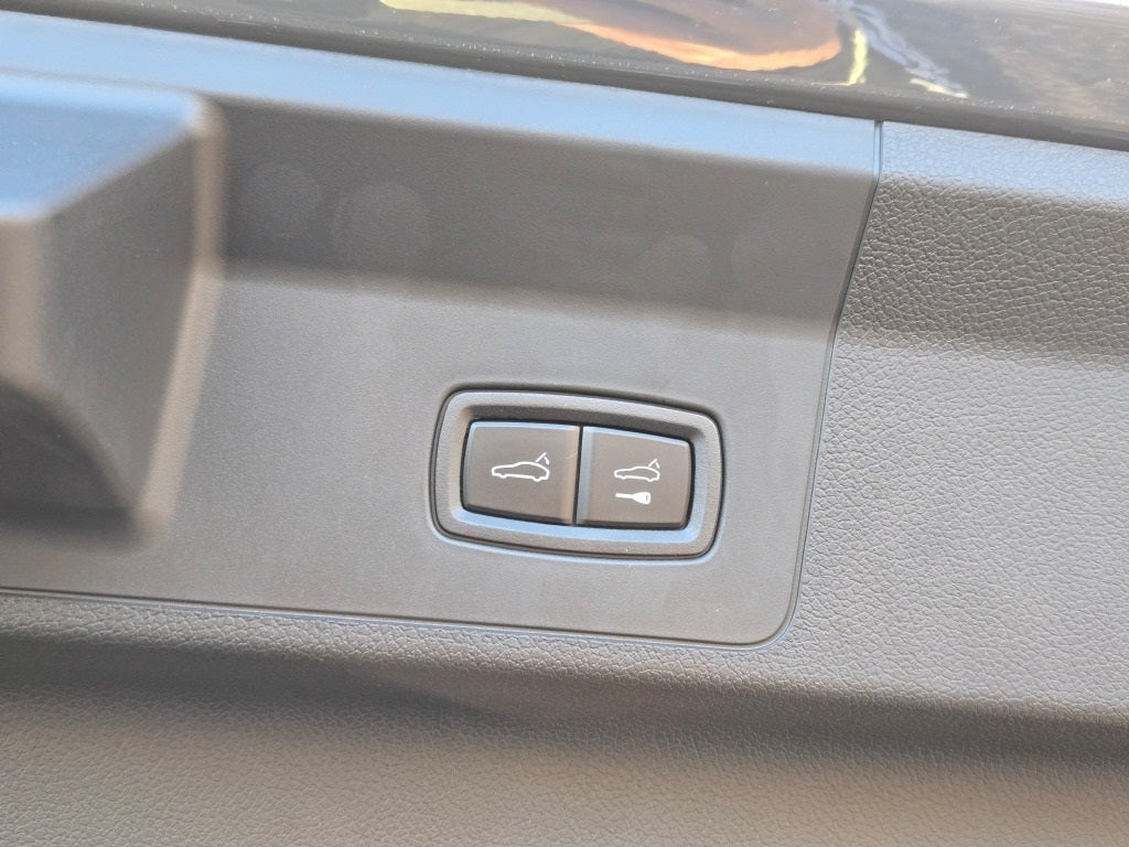 2025 Porsche Panamera 4