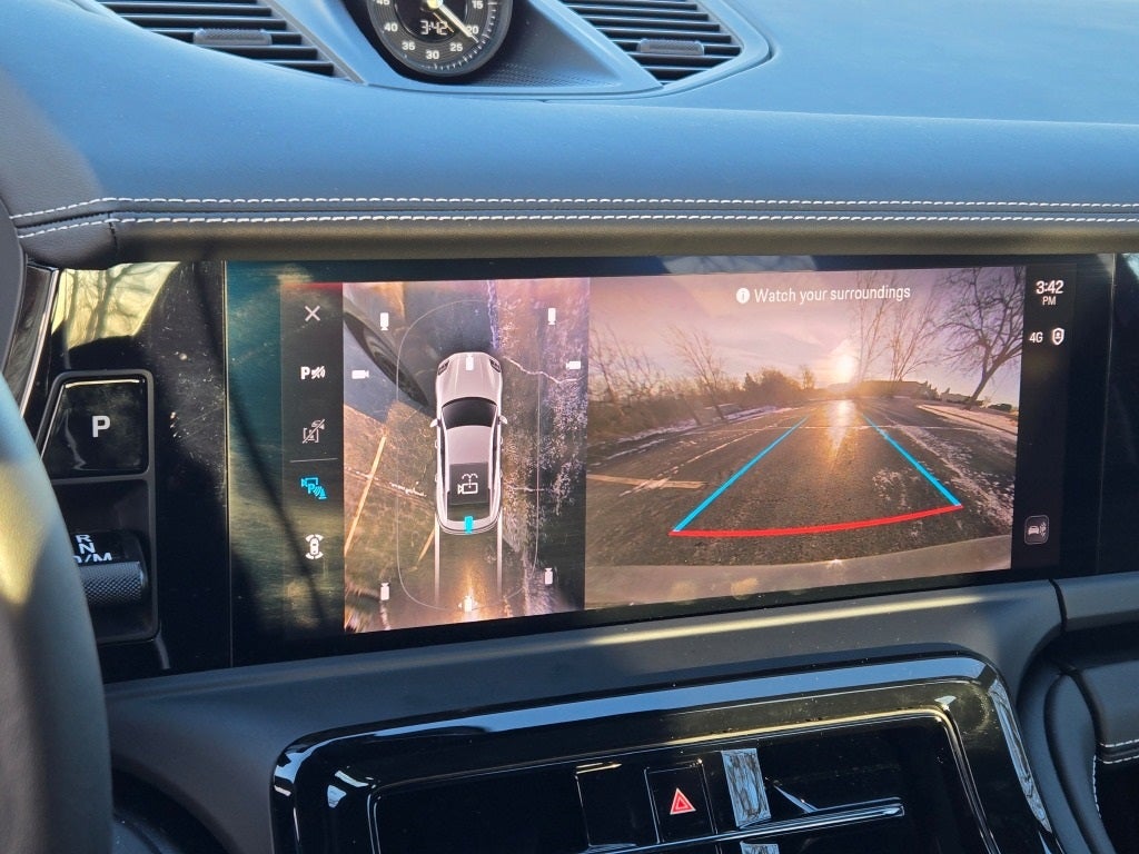 2025 Porsche Panamera 4