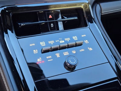 2025 Porsche Panamera 4