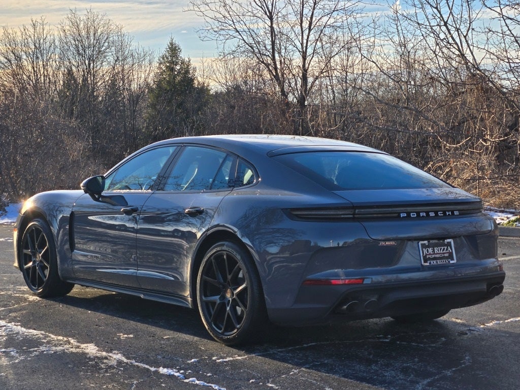 2025 Porsche Panamera 4