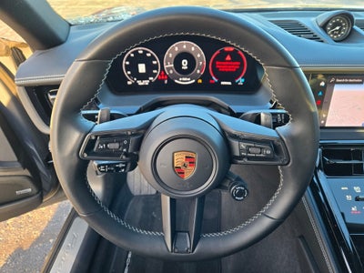 2025 Porsche Panamera 4