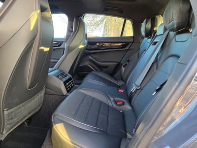 2025 Porsche Panamera 4