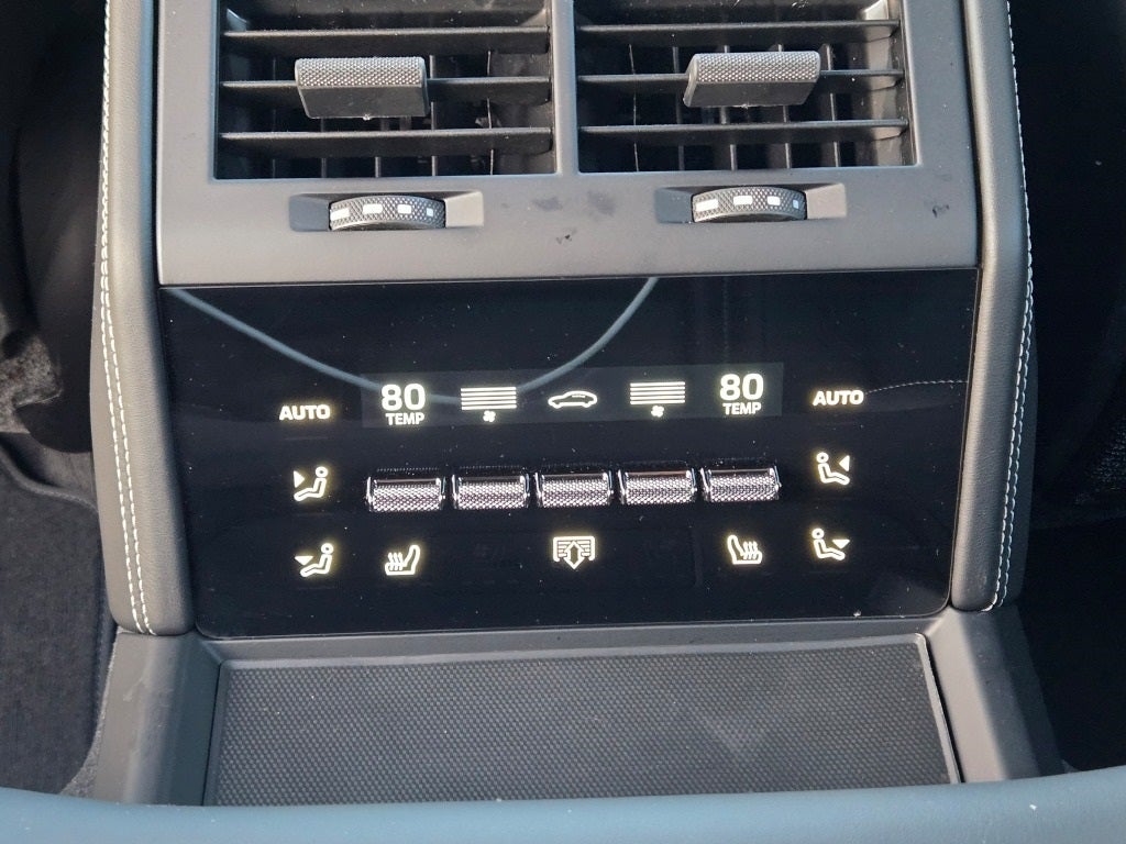 2025 Porsche Panamera 4