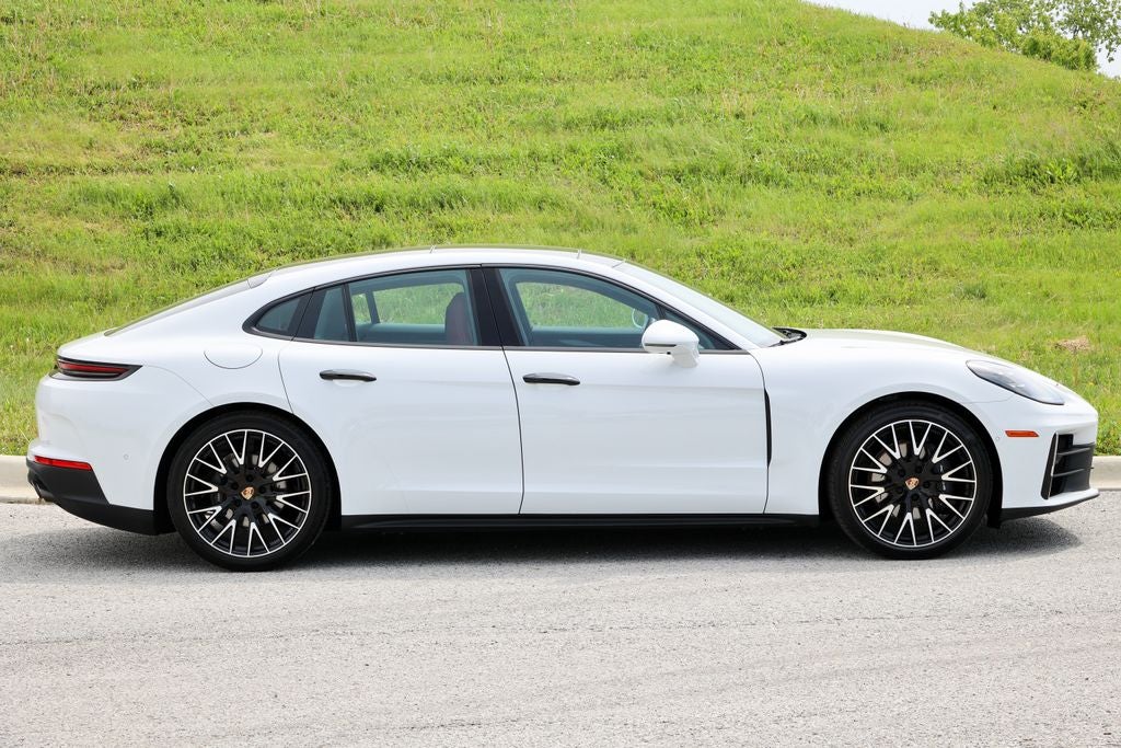 2025 Porsche Panamera 4