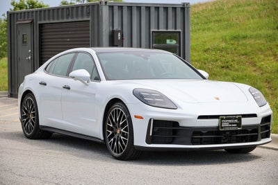 2025 Porsche Panamera 4