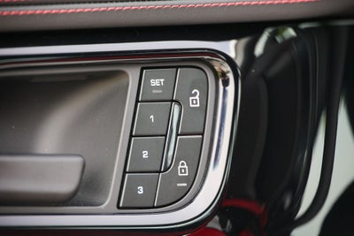 2025 Porsche Panamera 4