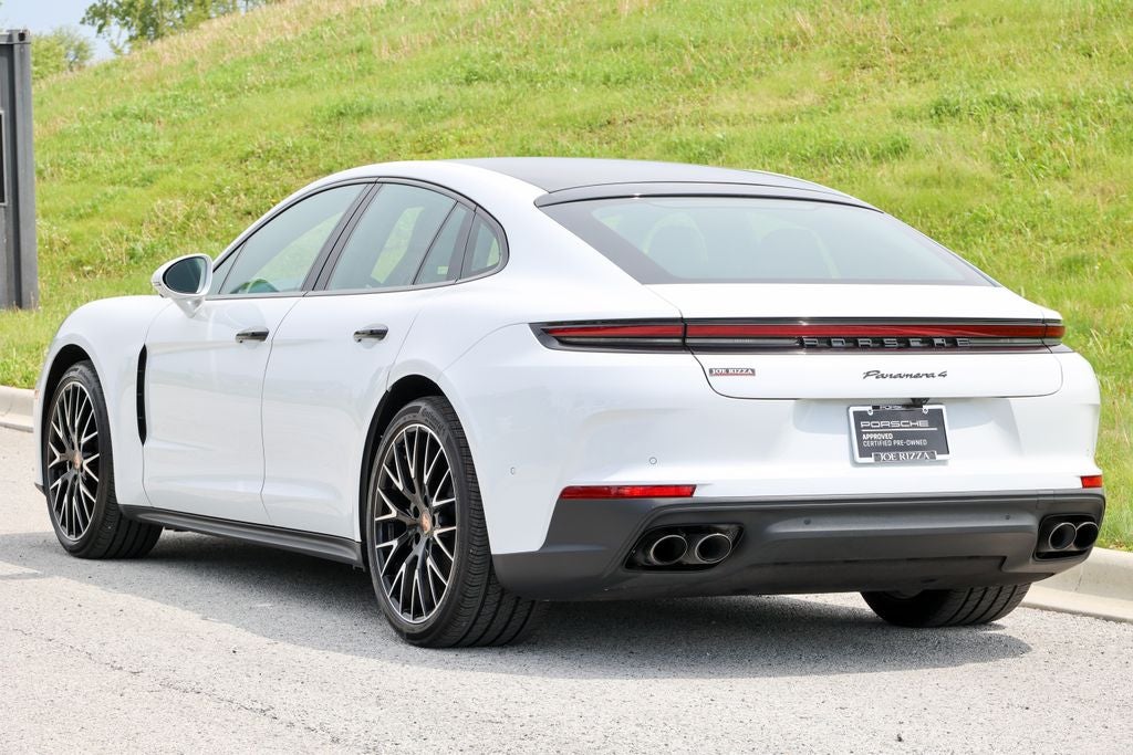 2025 Porsche Panamera 4