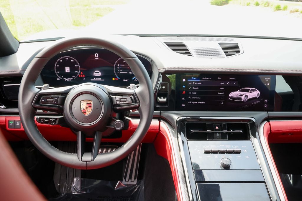 2025 Porsche Panamera 4