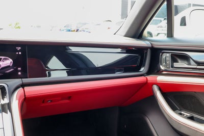 2025 Porsche Panamera 4