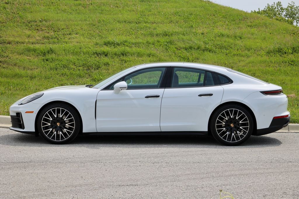 2025 Porsche Panamera 4