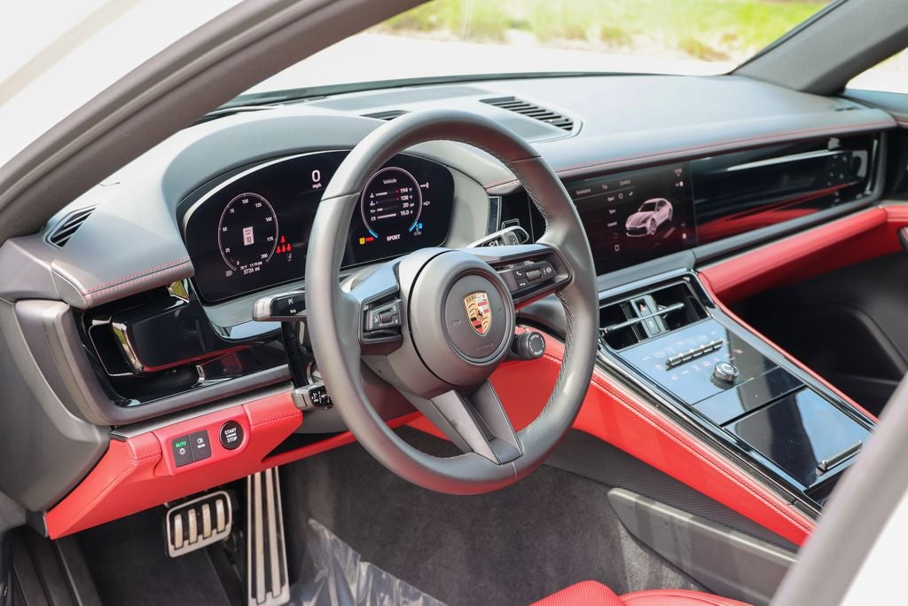 2025 Porsche Panamera 4