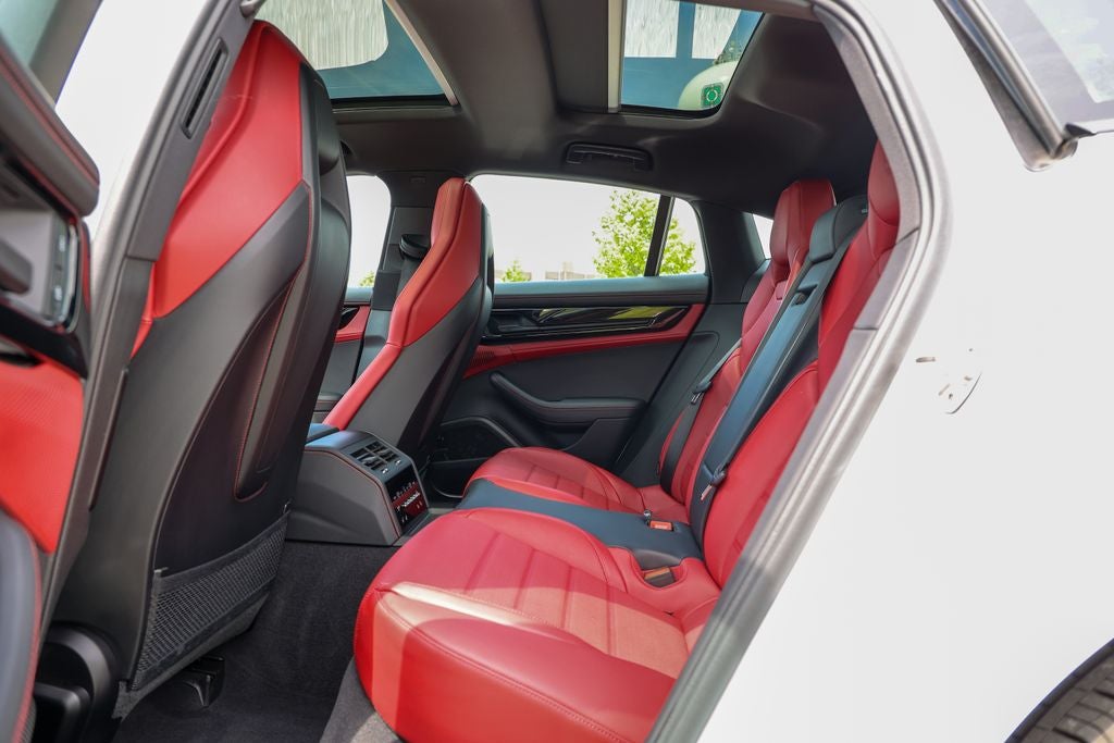 2025 Porsche Panamera 4
