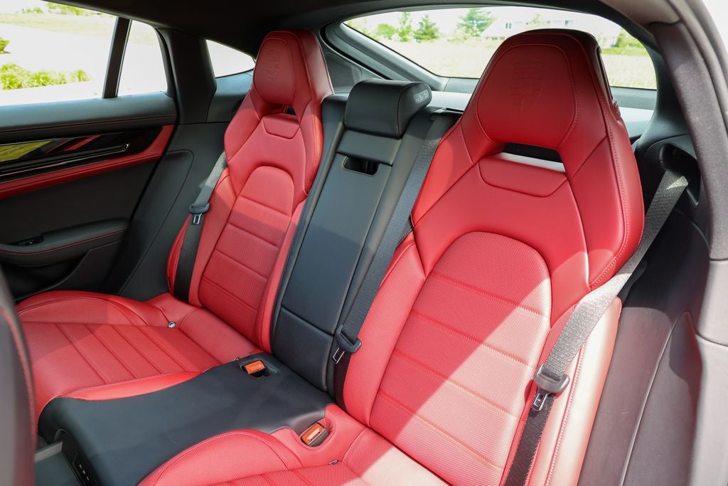 2025 Porsche Panamera 4