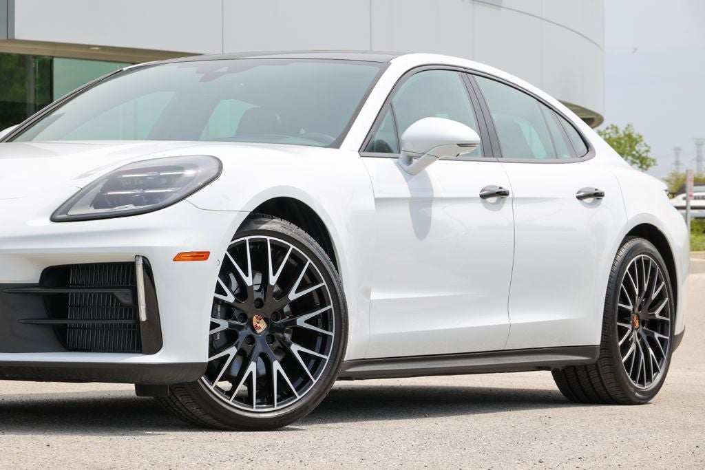 2025 Porsche Panamera 4