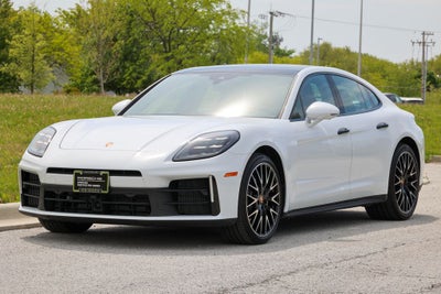 2025 Porsche Panamera 4