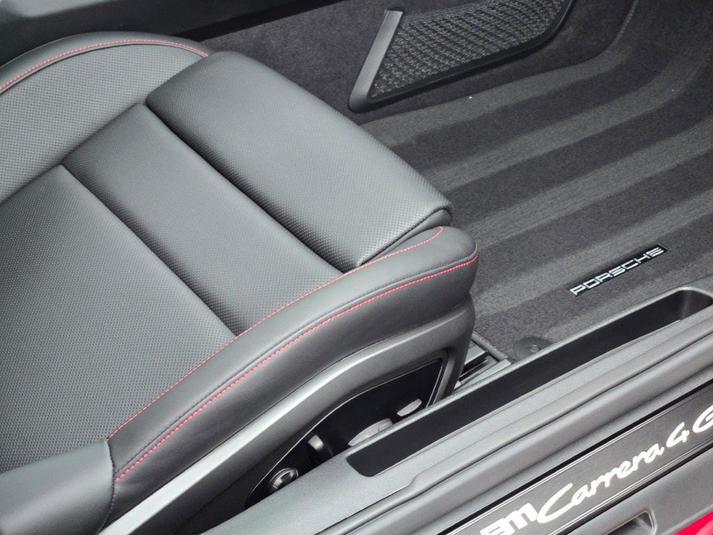 2024 Porsche 911 Carrera 4 GTS