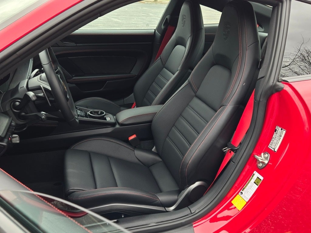 2024 Porsche 911 Carrera 4 GTS