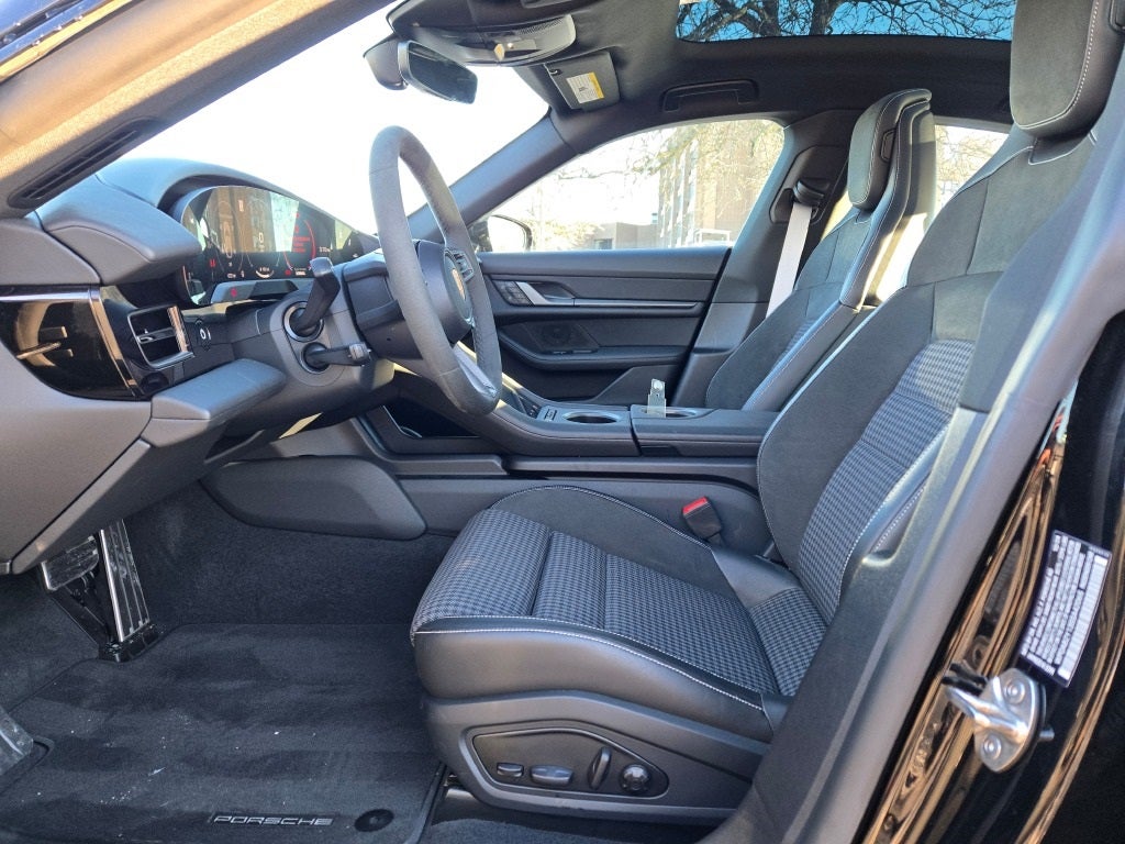 2025 Porsche Taycan 4S