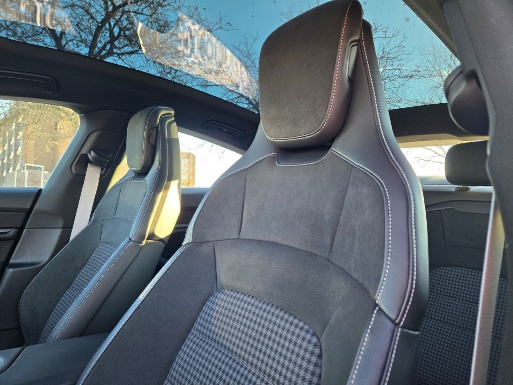 2025 Porsche Taycan 4S