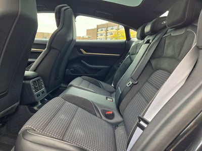 2025 Porsche Taycan 4S