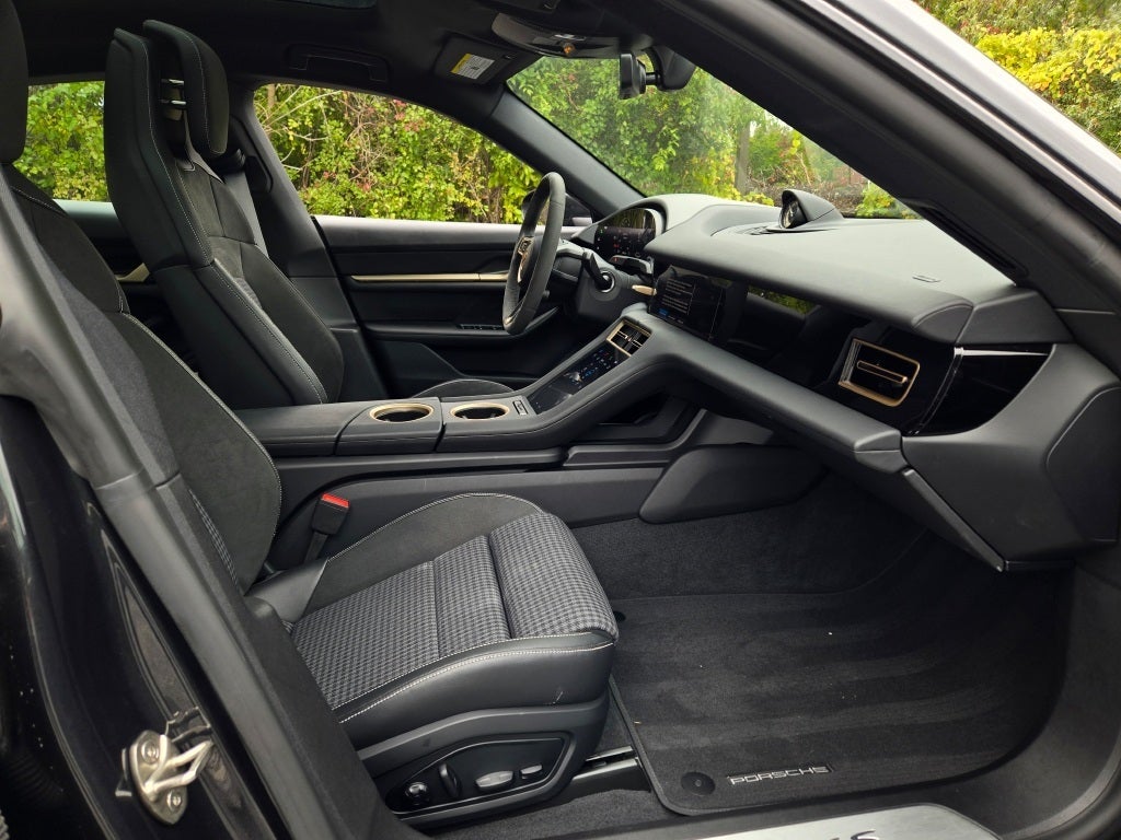 2025 Porsche Taycan 4S