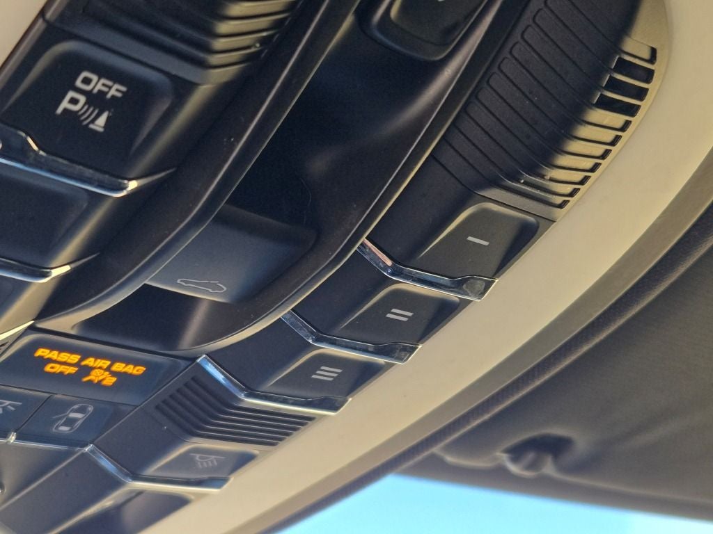 2018 Porsche Cayenne Base