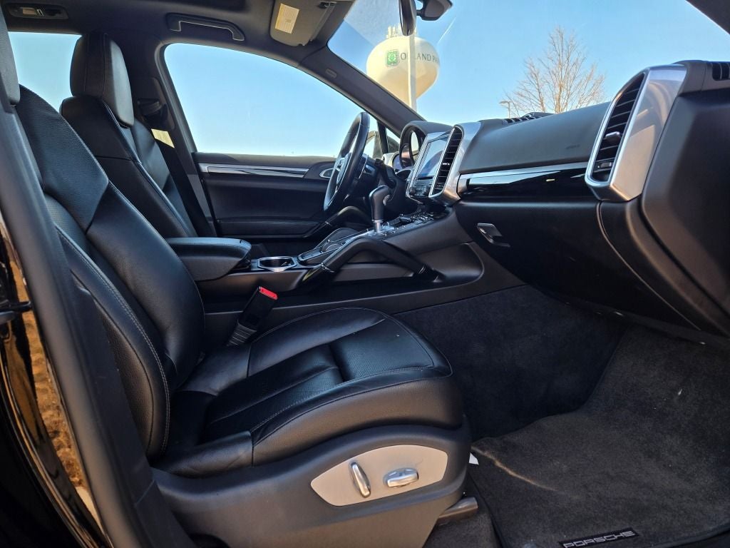 2018 Porsche Cayenne Base