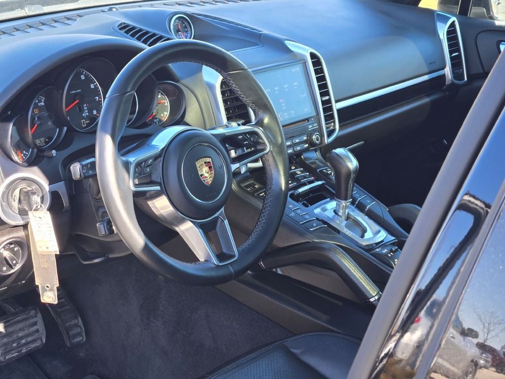 2018 Porsche Cayenne Base