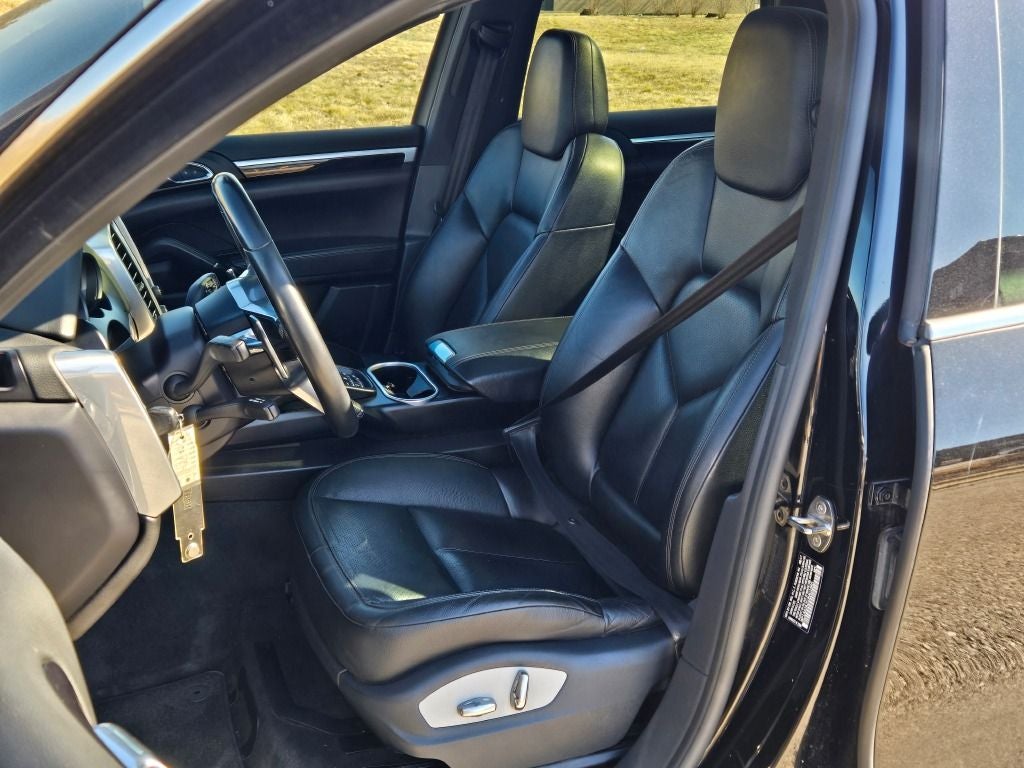 2018 Porsche Cayenne Base