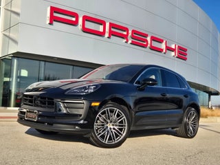 2025 Porsche Macan Base