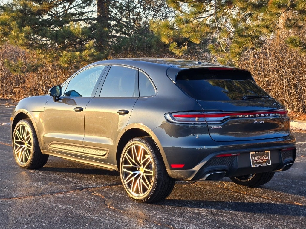 2025 Porsche Macan Base