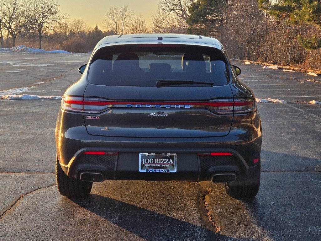 2025 Porsche Macan Base