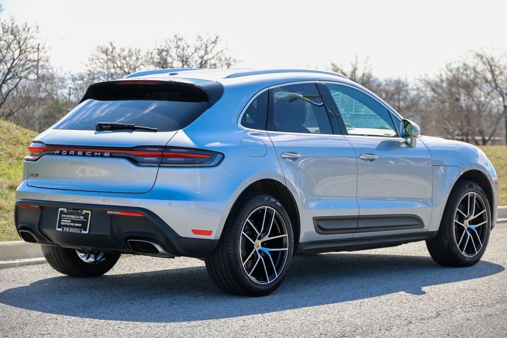 2025 Porsche Macan Base