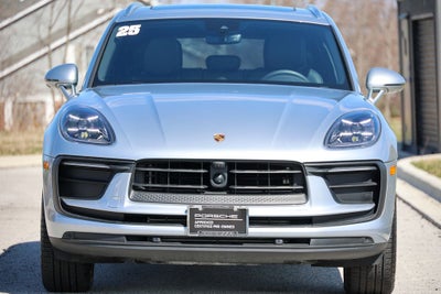 2025 Porsche Macan Base