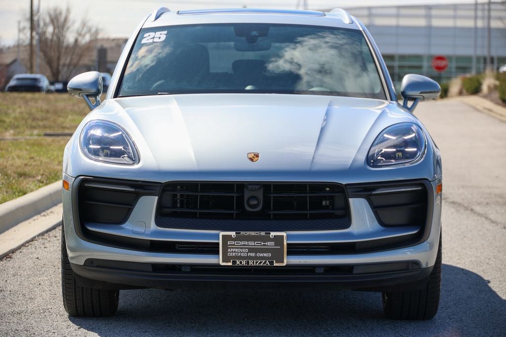2025 Porsche Macan Base