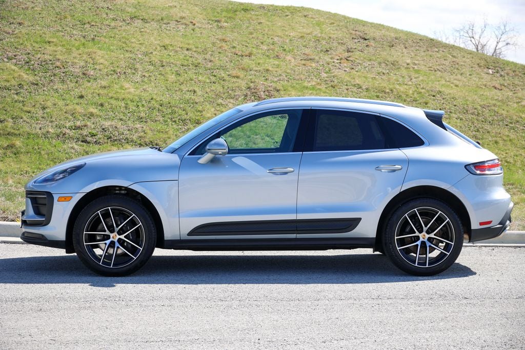 2025 Porsche Macan Base