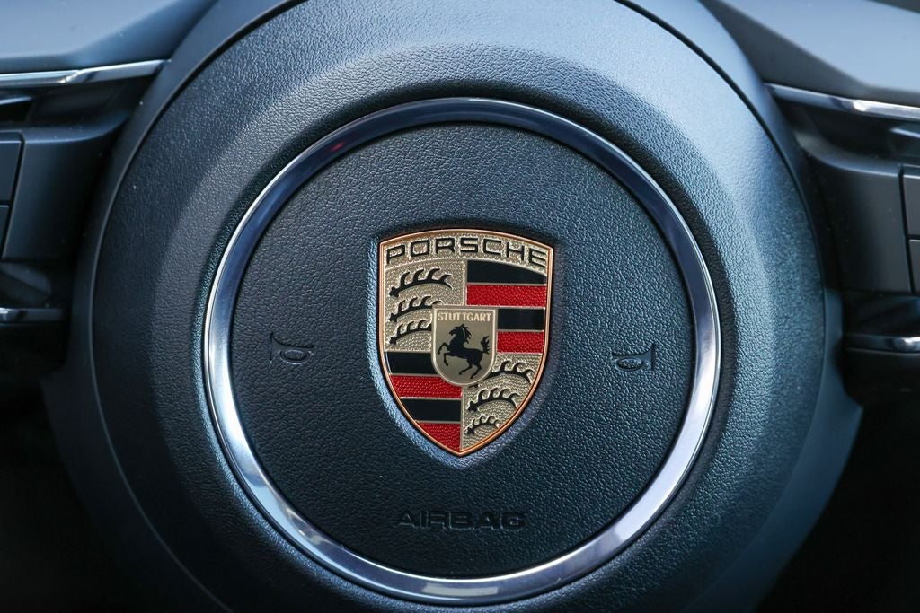 2025 Porsche Macan Base