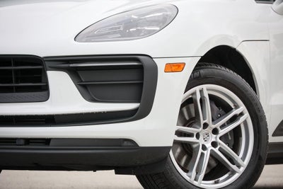 2026 Porsche Macan Base