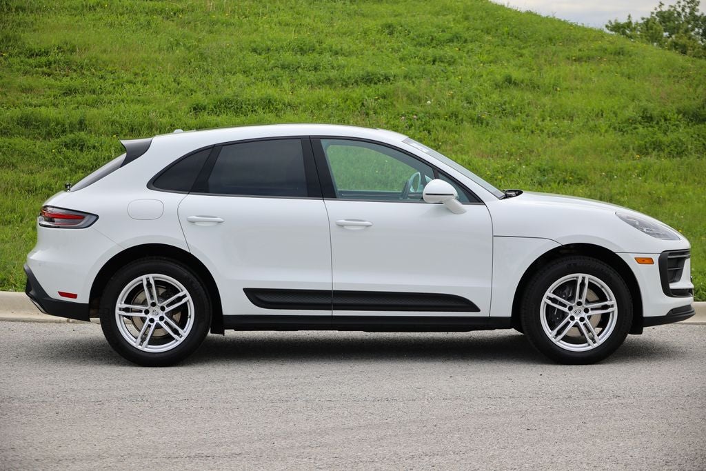 2026 Porsche Macan Base