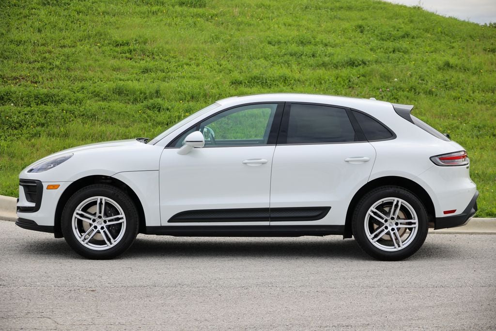 2026 Porsche Macan Base