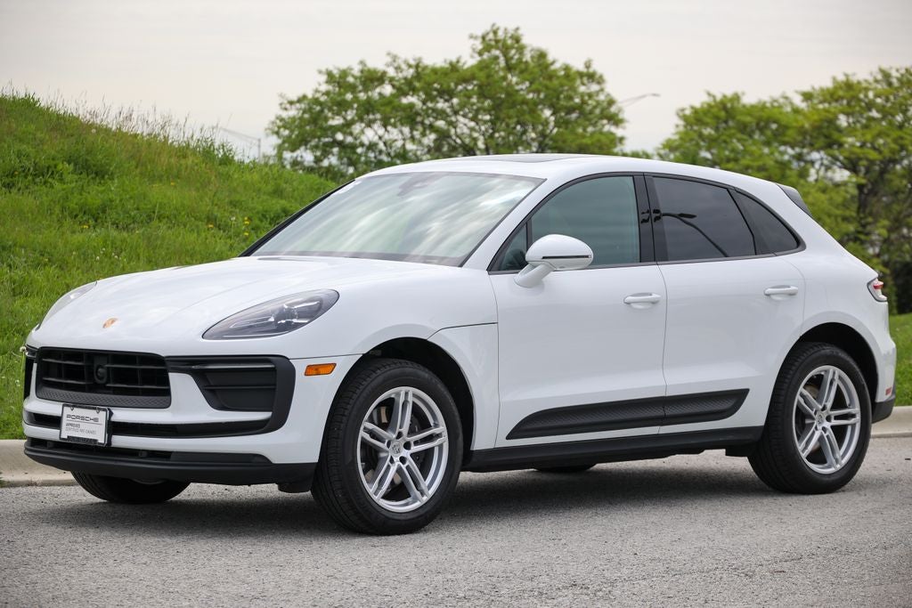 2026 Porsche Macan Base