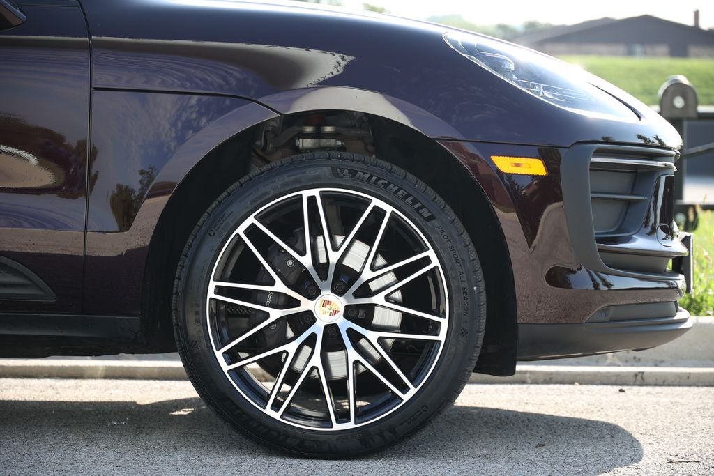2026 Porsche Macan Base