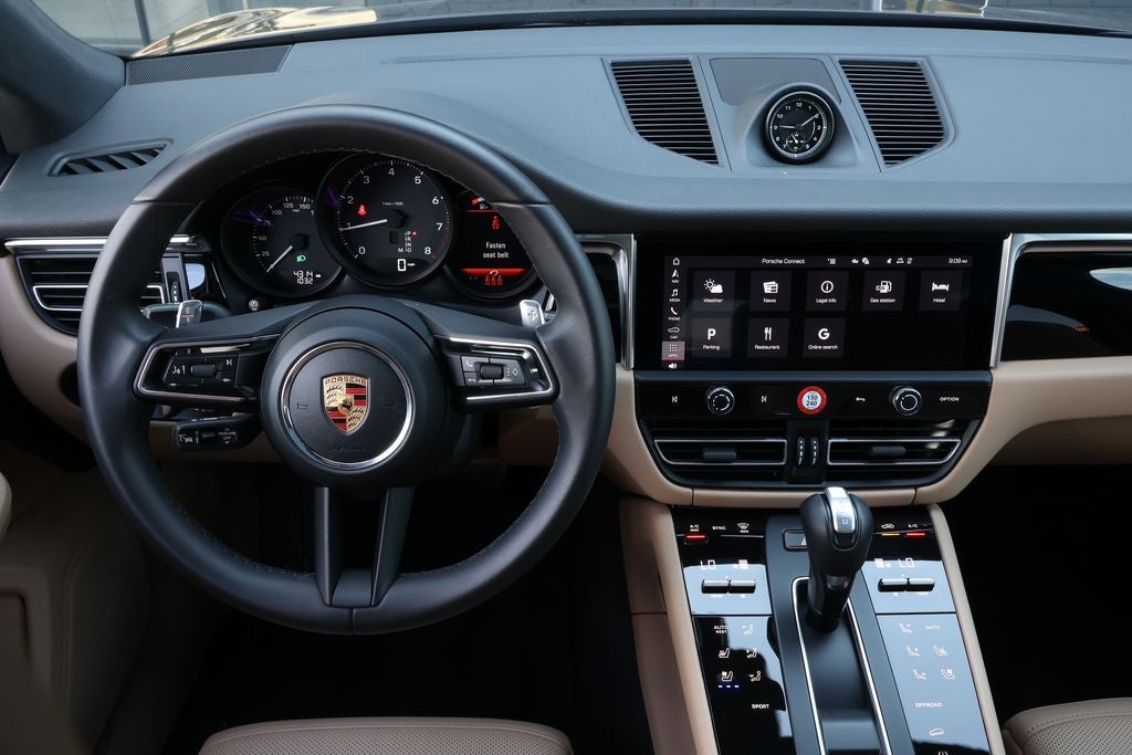 2026 Porsche Macan Base