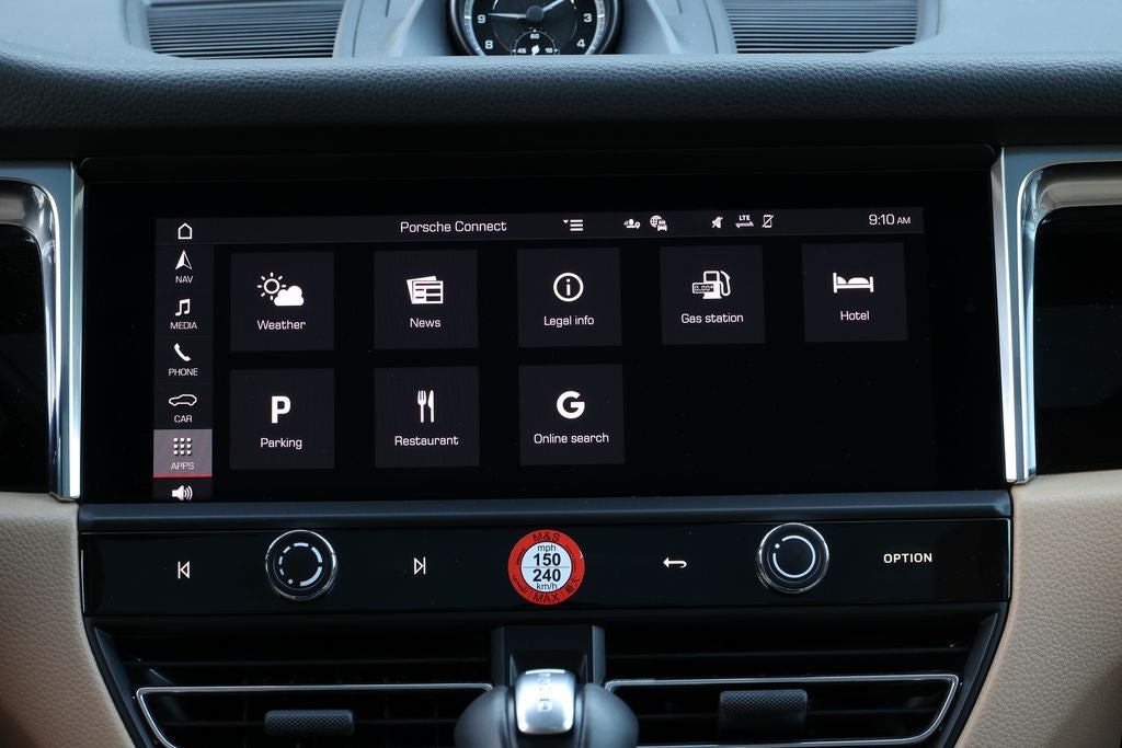 2026 Porsche Macan Base