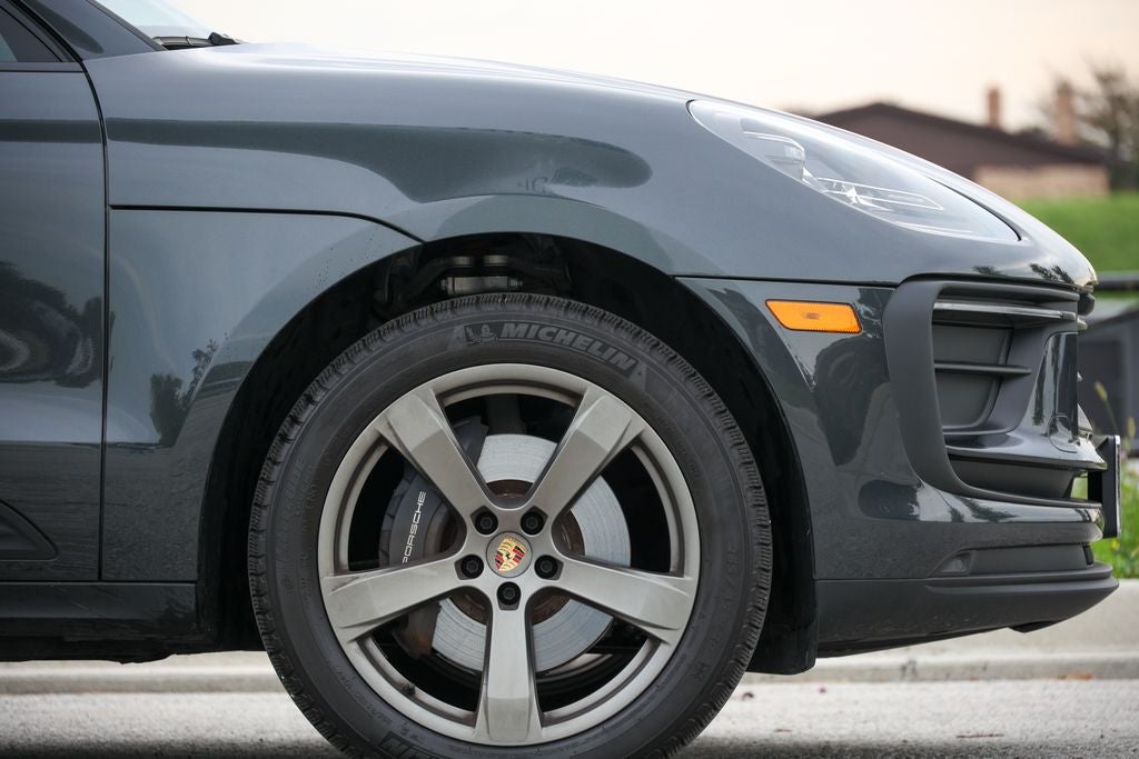 2026 Porsche Macan Base