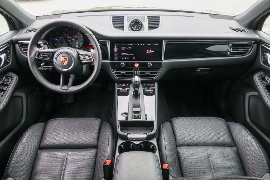 2026 Porsche Macan Base